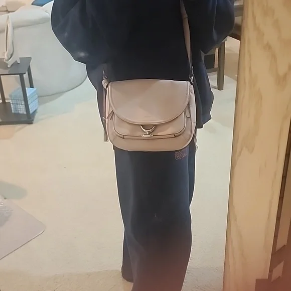 Vince Camuto Pink Crossbody/Shoulder Bag with Flap Design and adjustable Strap - Picture 12 of 15